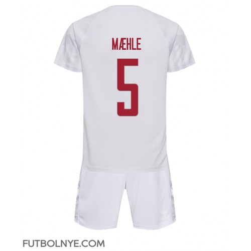 Camiseta Dinamarca Joakim Maehle #5 Visitante Equipación para niños Mundial 2022 manga corta (+ pantalones cortos)